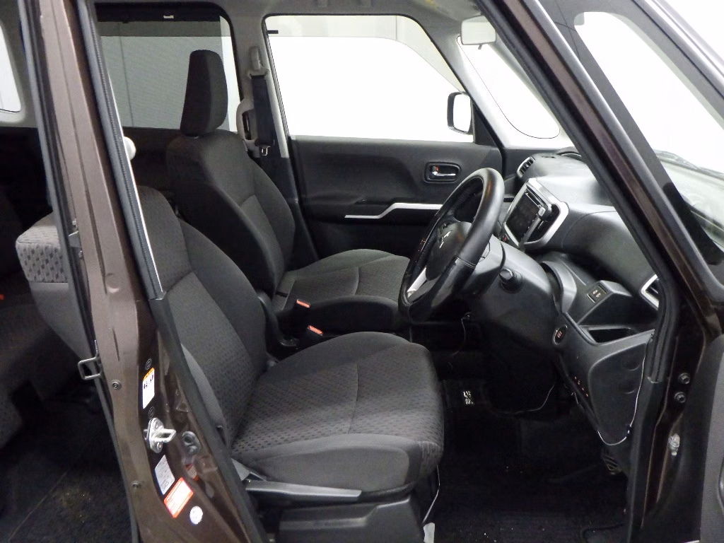 MITSUBISHI DELICA D:2