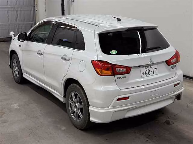 MITSUBISHI RVR