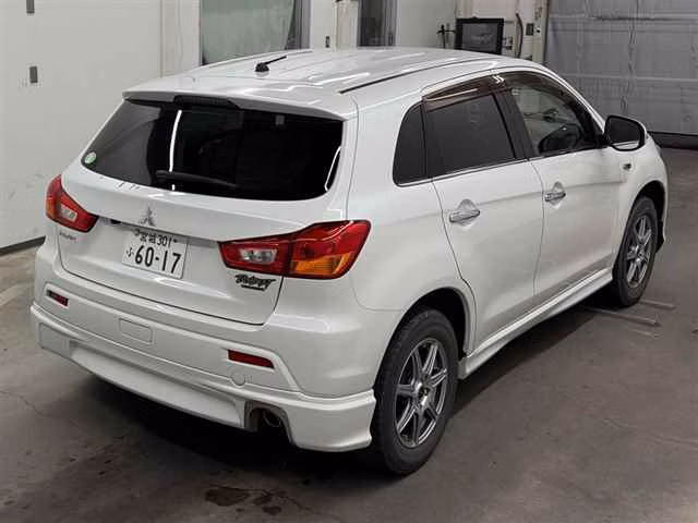 MITSUBISHI RVR