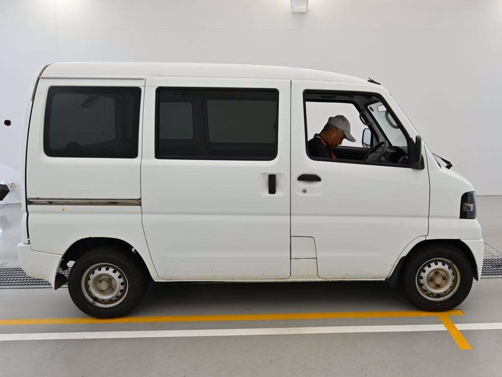 MITSUBISHI MINICAB