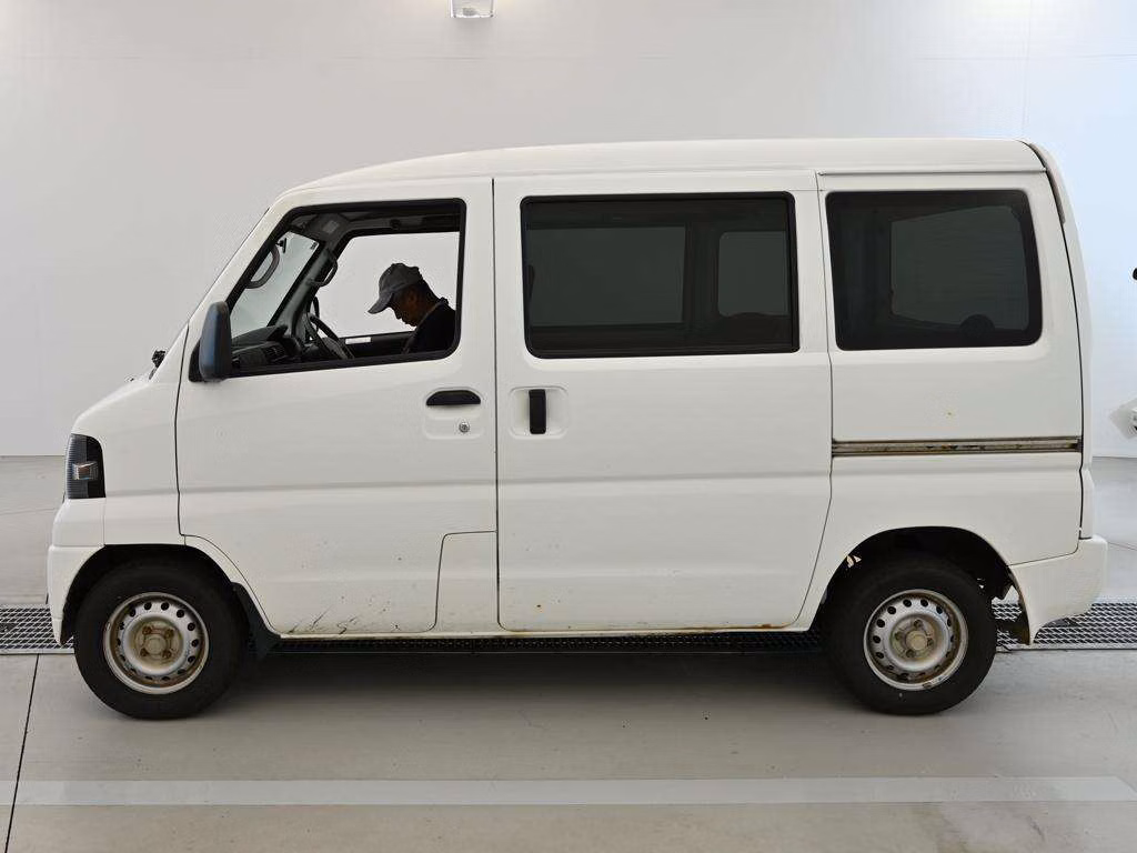 MITSUBISHI MINICAB