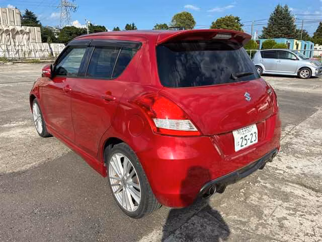 SUZUKI SWIFT