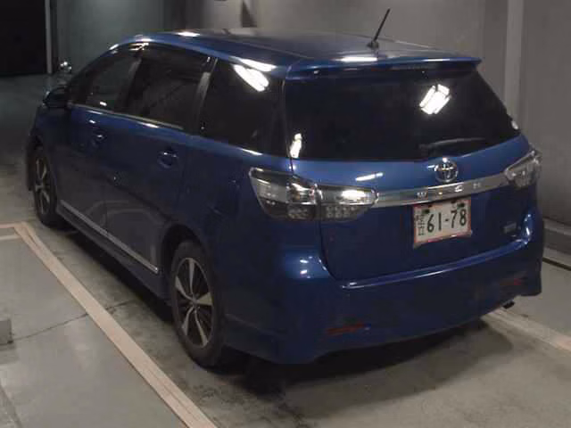 TOYOTA WISH