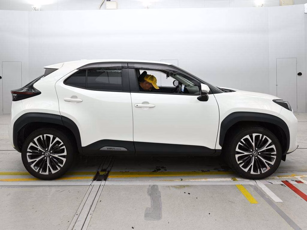 TOYOTA YARIS CROSS
