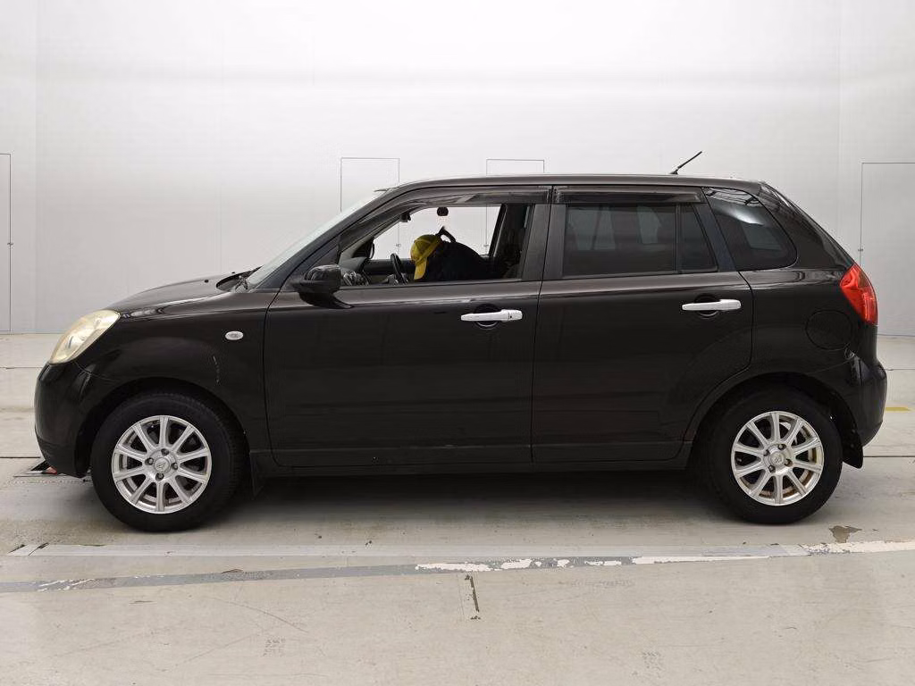 MAZDA VERISA