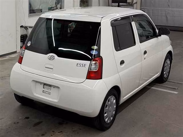 DAIHATSU ESSE