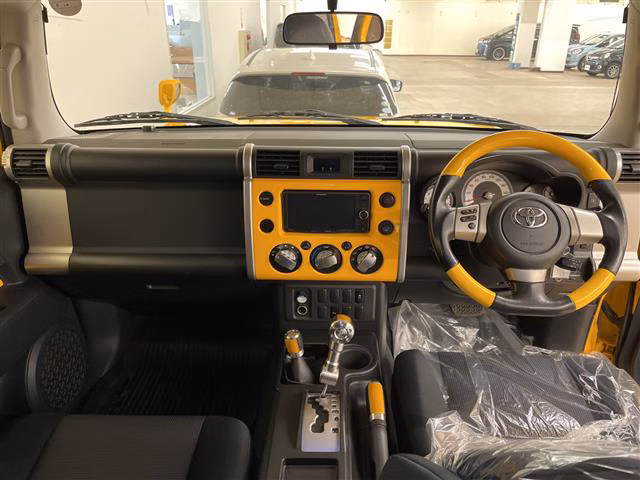 TOYOTA FJ CRUISER