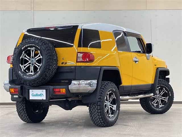 TOYOTA FJ CRUISER