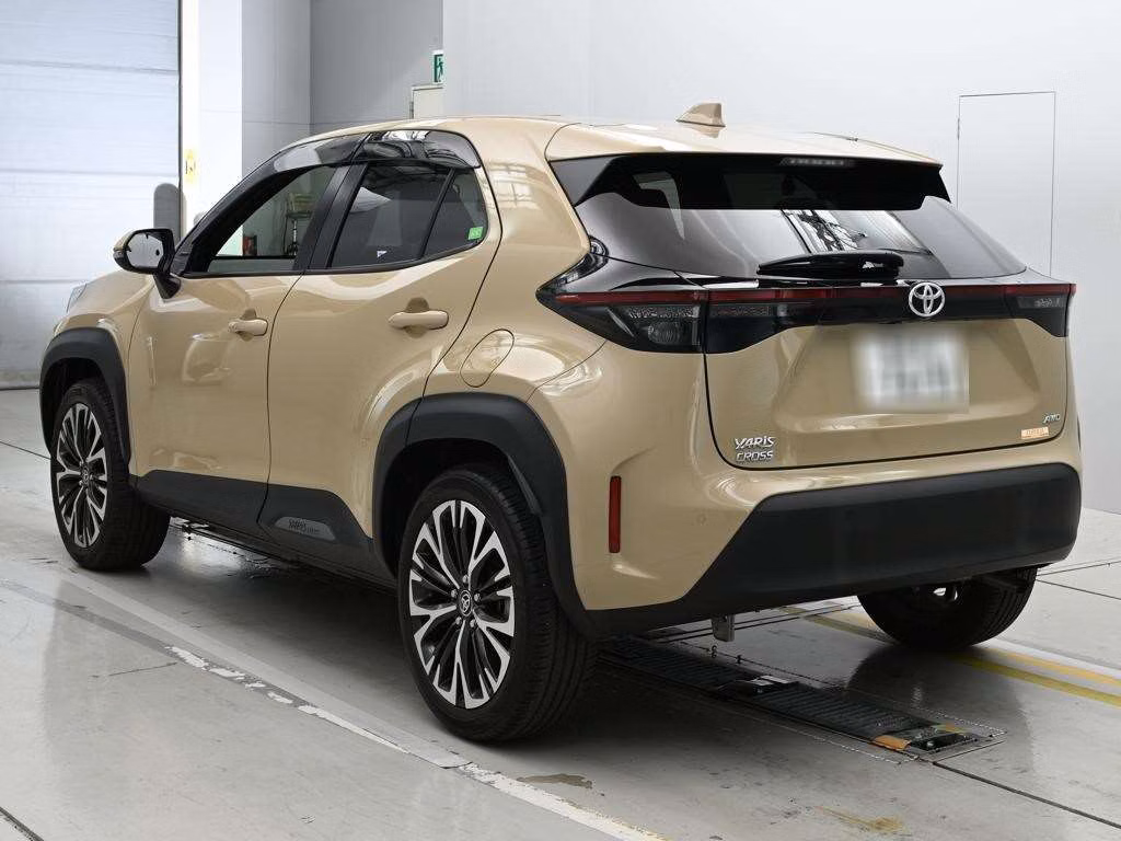 TOYOTA YARIS CROSS