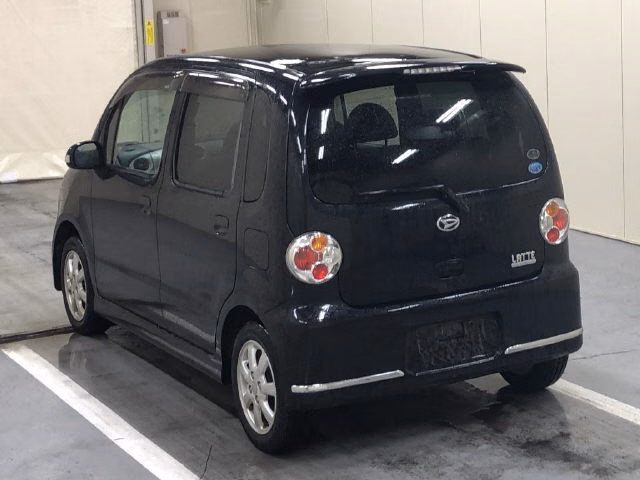 DAIHATSU MOVE LATTE