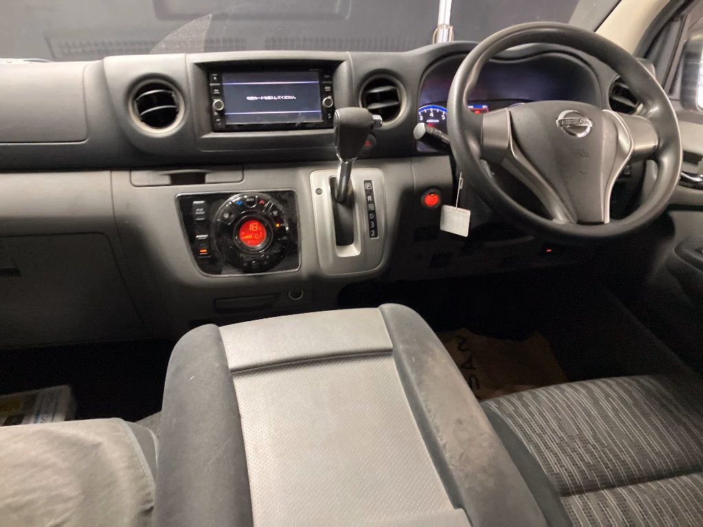 NISSAN NV350 CARAVAN