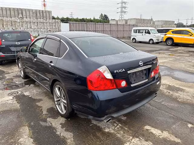 NISSAN FUGA