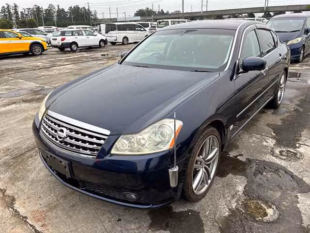 NISSAN FUGA