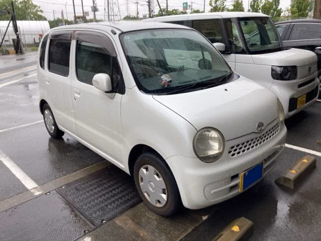 DAIHATSU MOVE LATTE