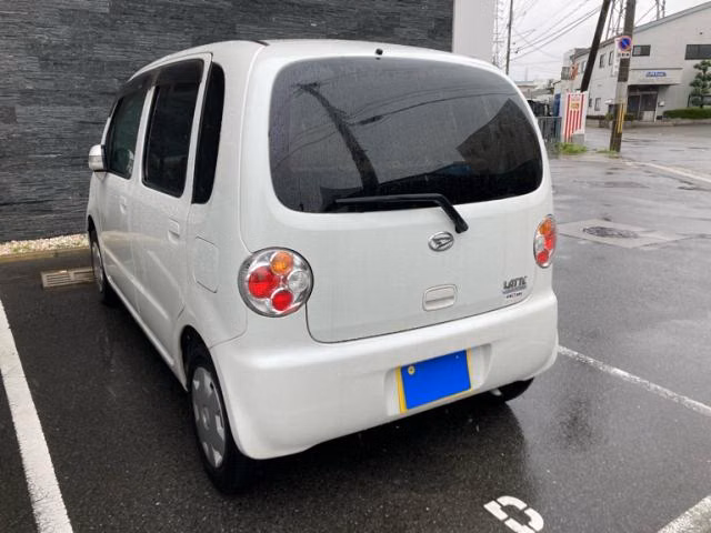 DAIHATSU MOVE LATTE