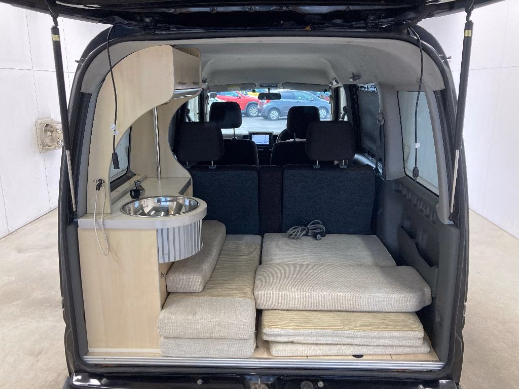 MITSUBISHI TOWN BOX