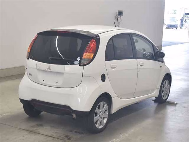 MITSUBISHI I