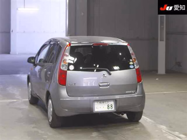 MITSUBISHI COLT