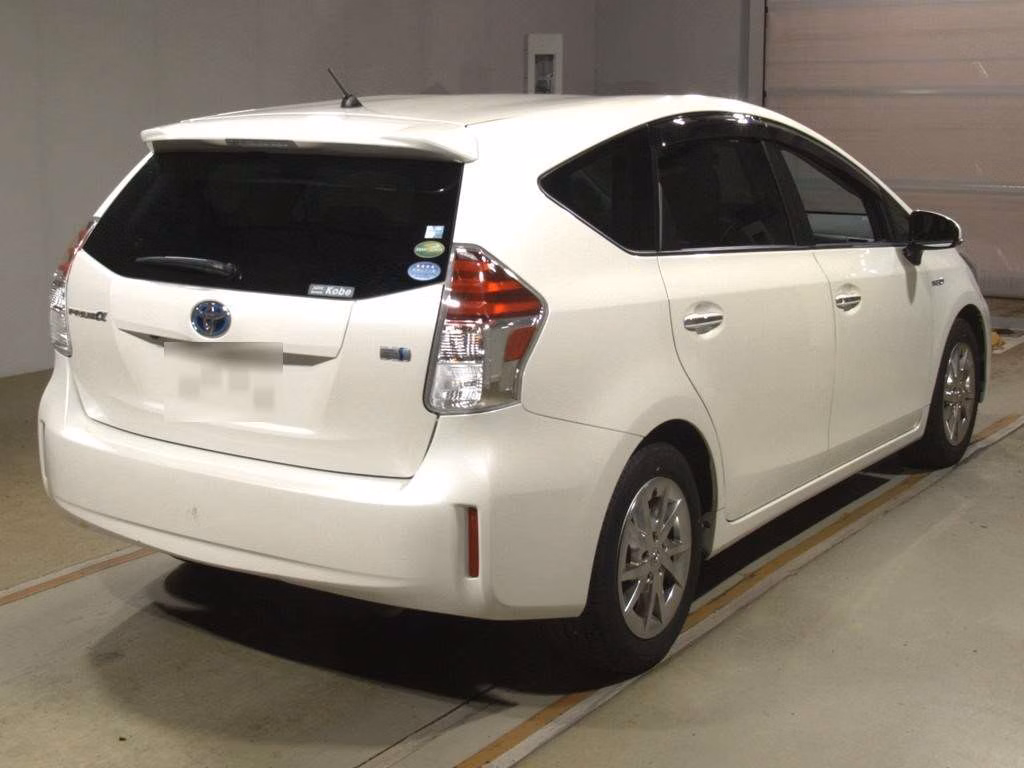 TOYOTA PRIUS ALPHA