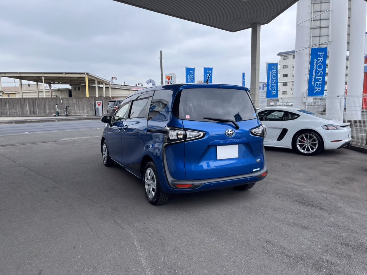 TOYOTA SIENTA