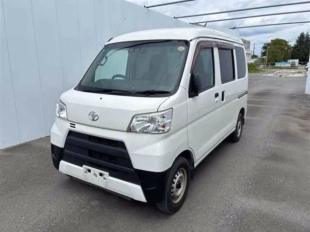 TOYOTA PIXIS VAN