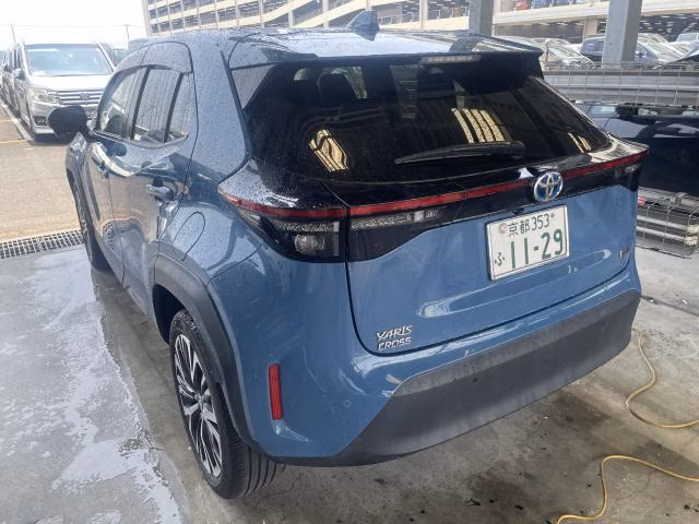 TOYOTA YARIS CROSS