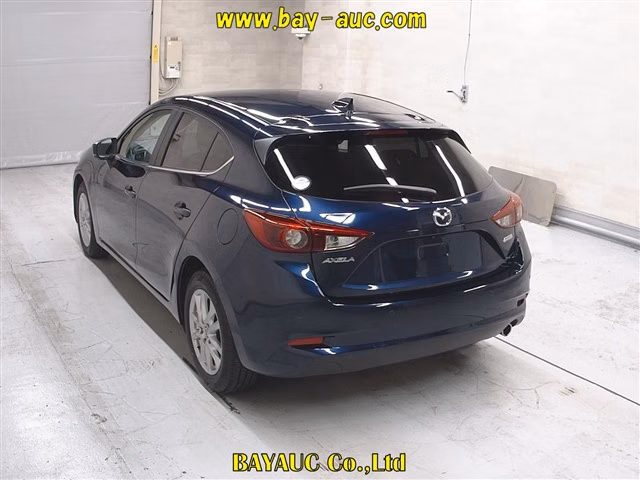 MAZDA AXELA