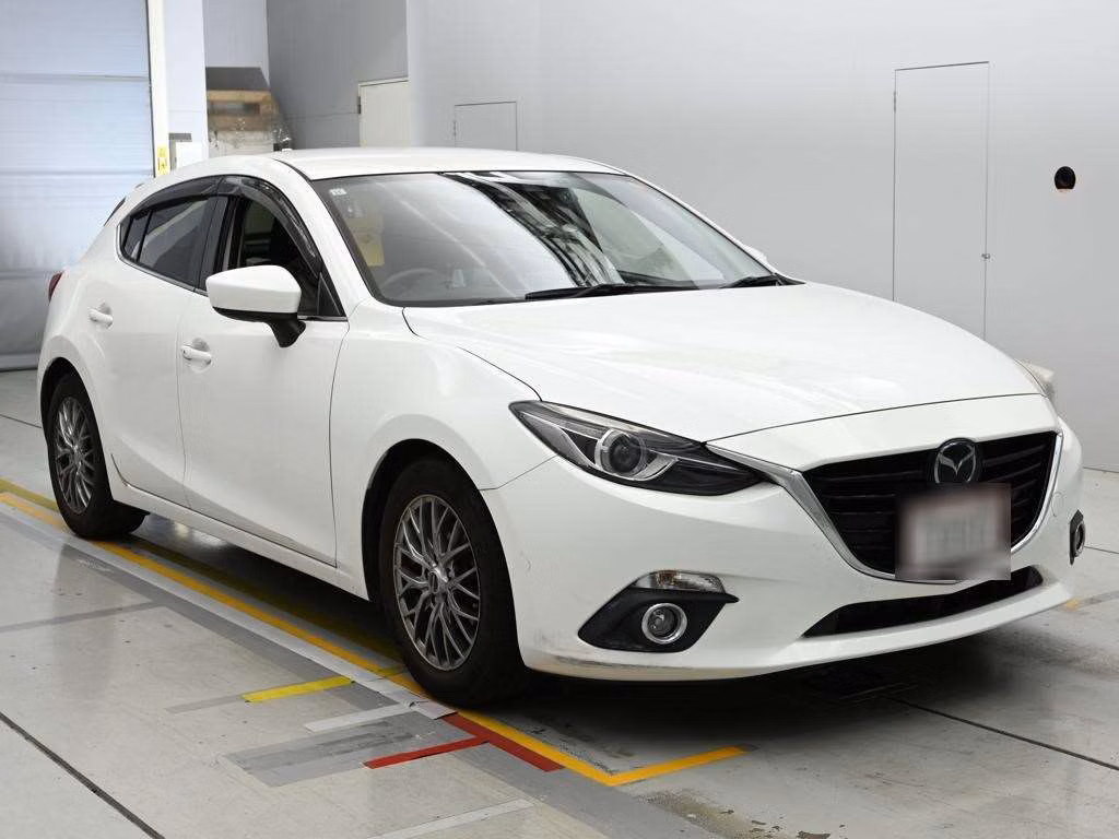 MAZDA AXELA