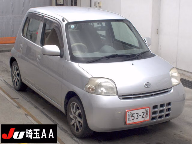 DAIHATSU ESSE