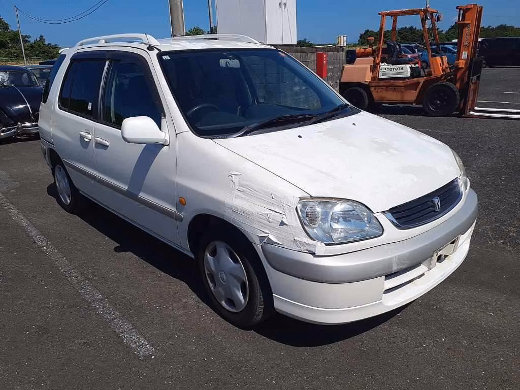TOYOTA RAUM