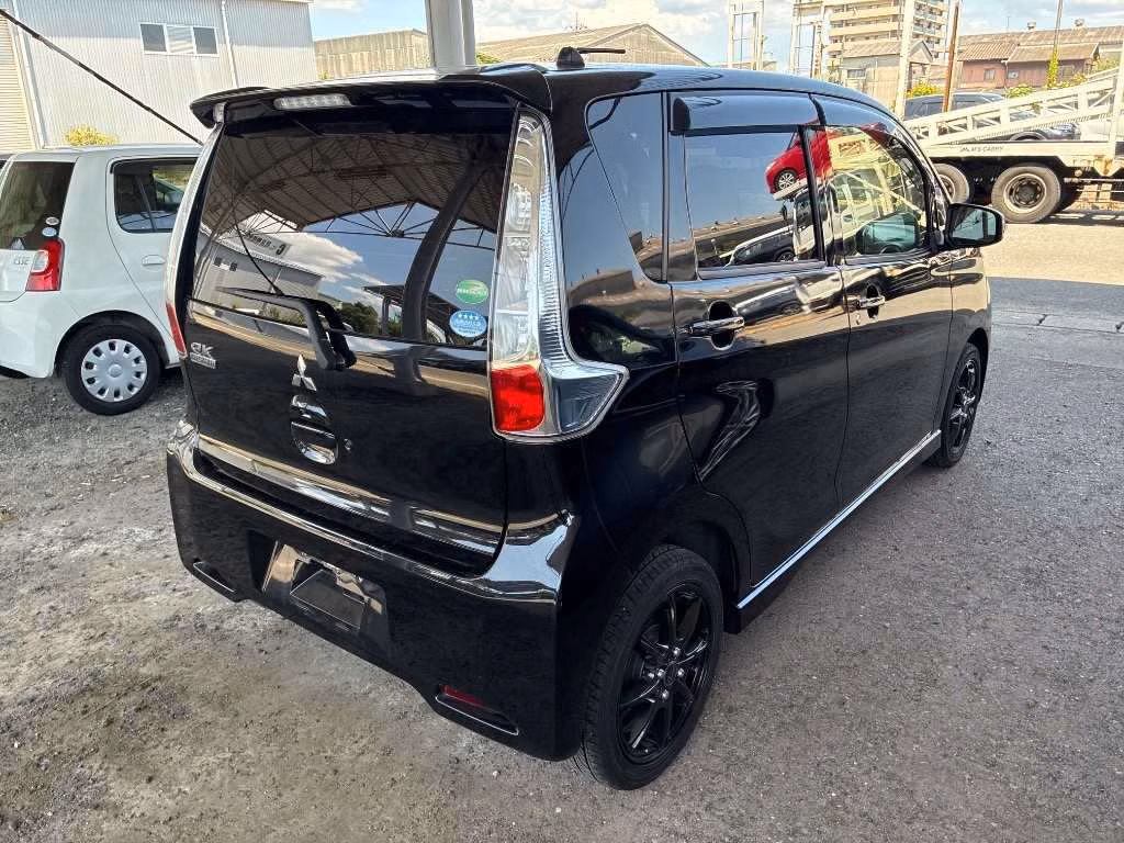 MITSUBISHI EK CUSTOM
