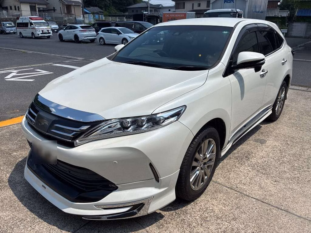 TOYOTA HARRIER