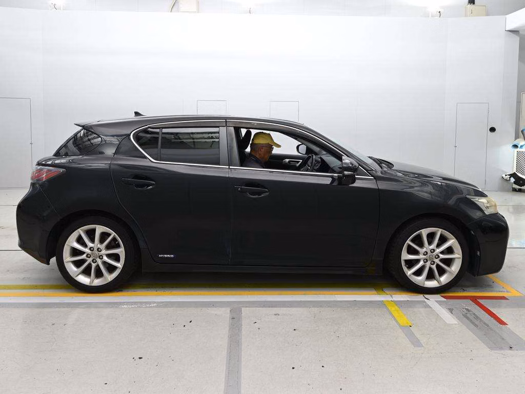 LEXUS CT200H