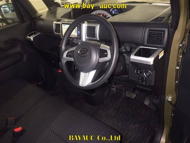 DAIHATSU WAKE