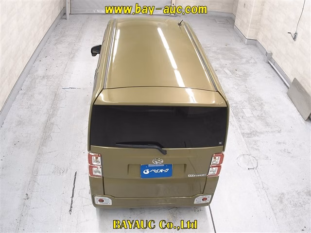 DAIHATSU WAKE
