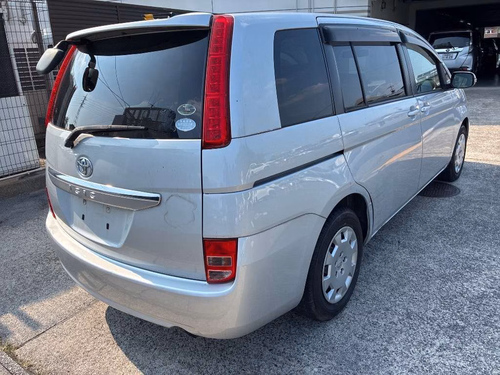 TOYOTA ISIS