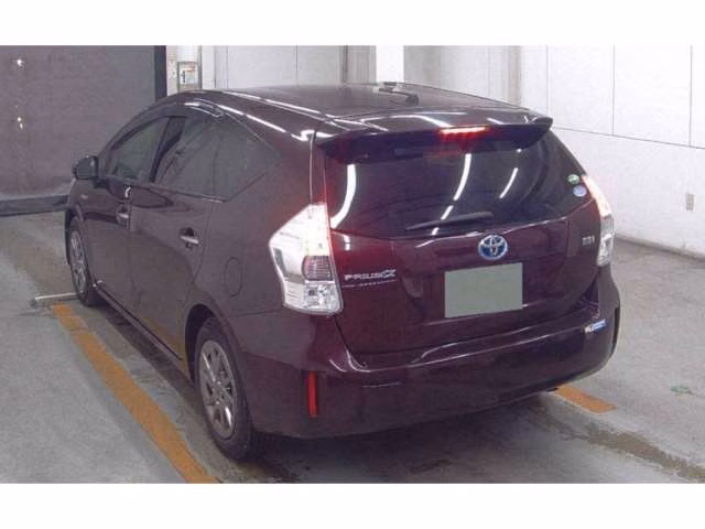 TOYOTA PRIUS ALPHA