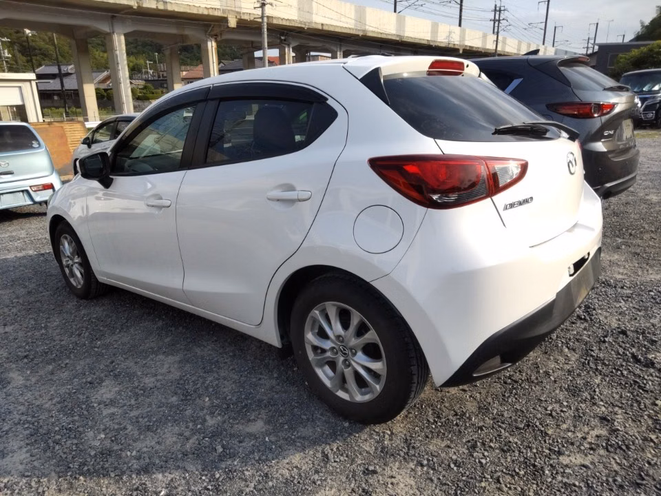 MAZDA DEMIO