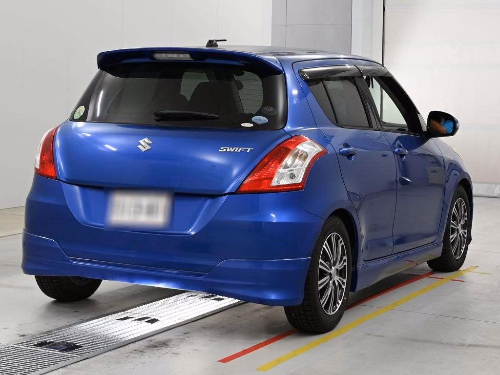 SUZUKI SWIFT