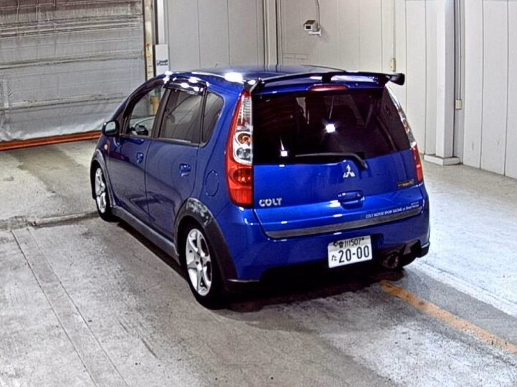 MITSUBISHI COLT