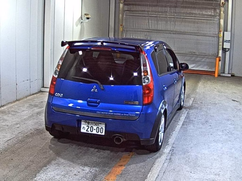 MITSUBISHI COLT