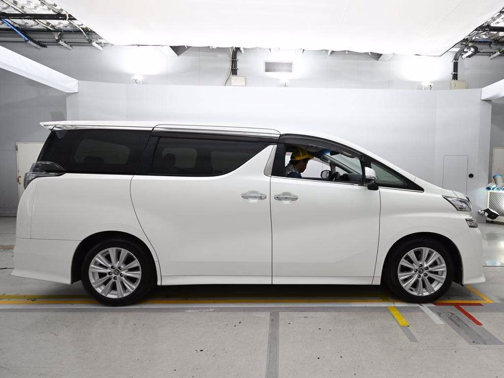 TOYOTA VELLFIRE