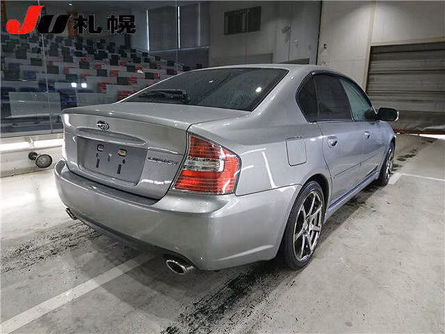 SUBARU LEGACY B4