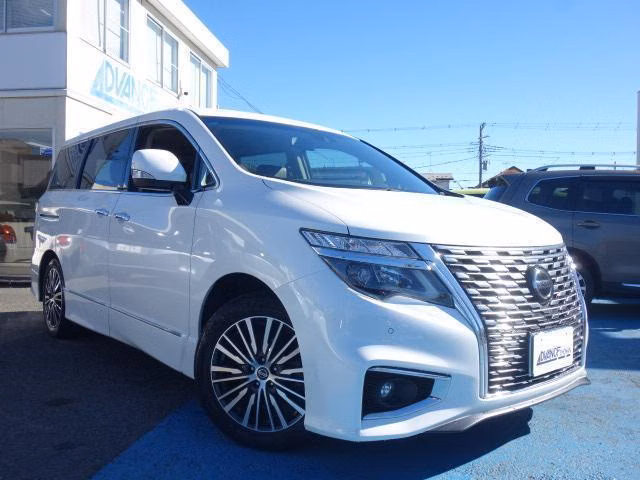 NISSAN ELGRAND