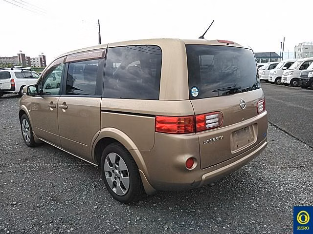 NISSAN LAFESTA