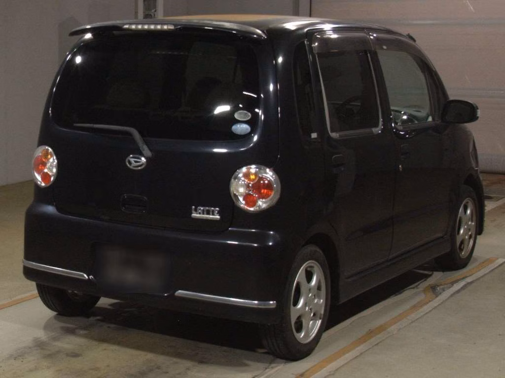 DAIHATSU MOVE LATTE