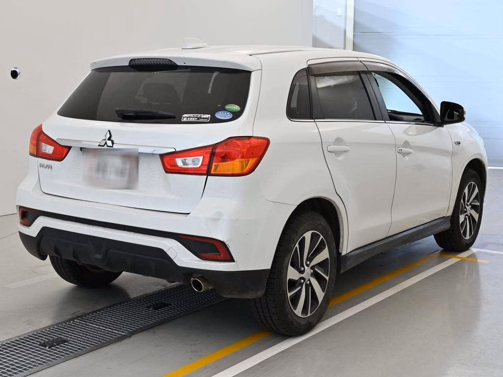 MITSUBISHI RVR