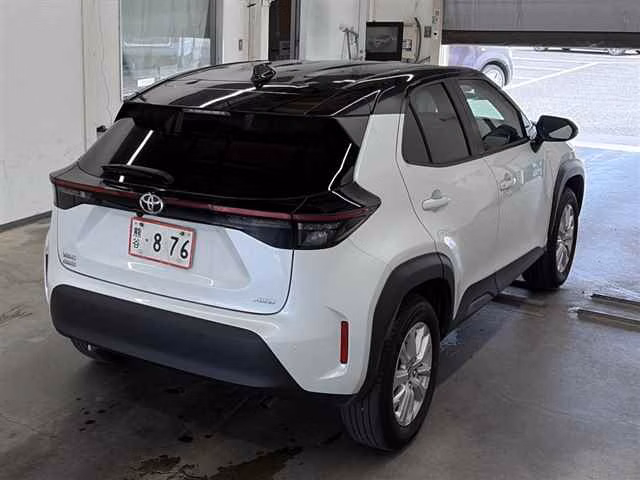 TOYOTA YARIS CROSS