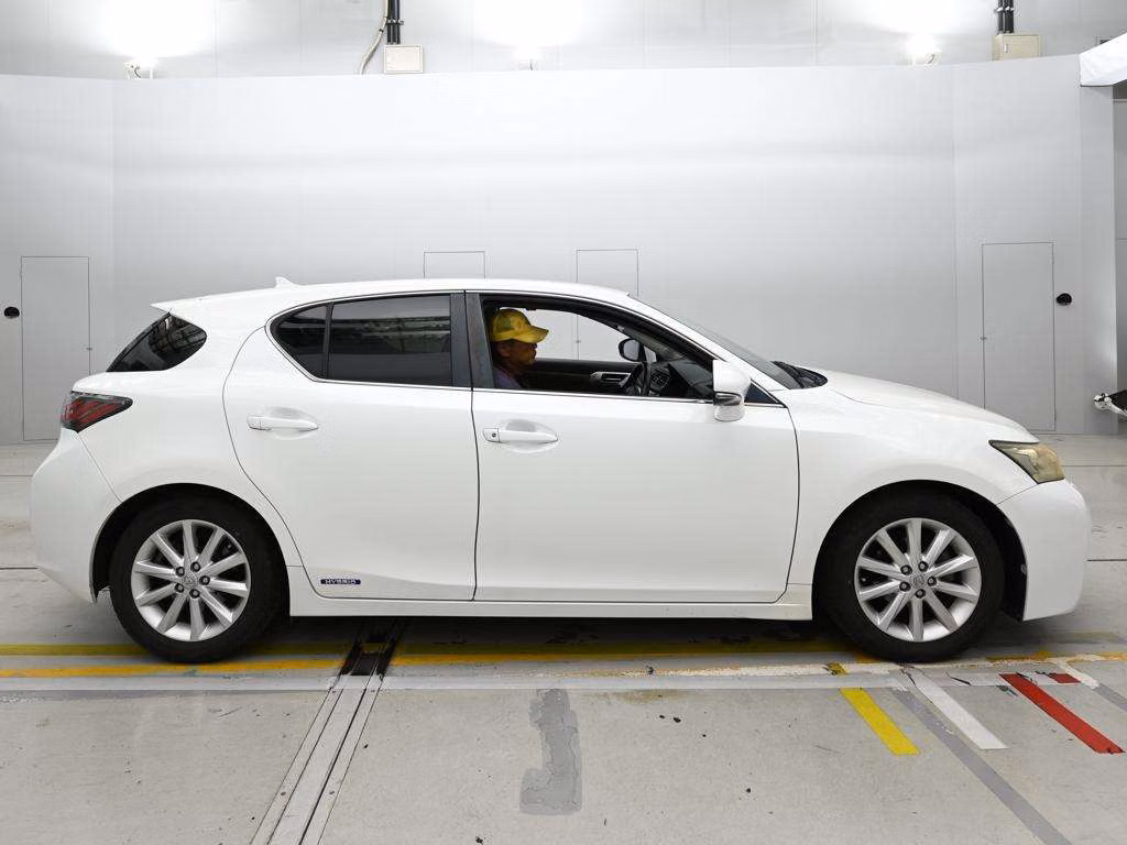 LEXUS CT200H