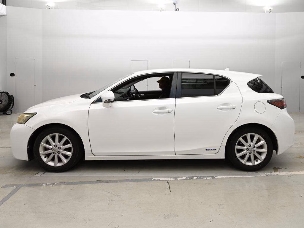 LEXUS CT200H